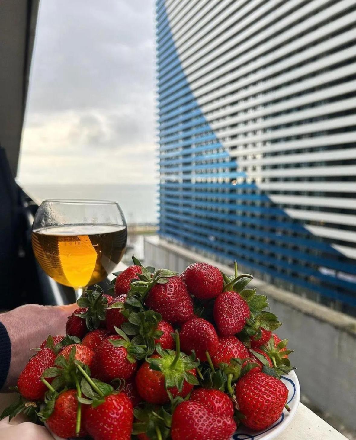 New Orbi Batumi Hotell Eksteriør bilde