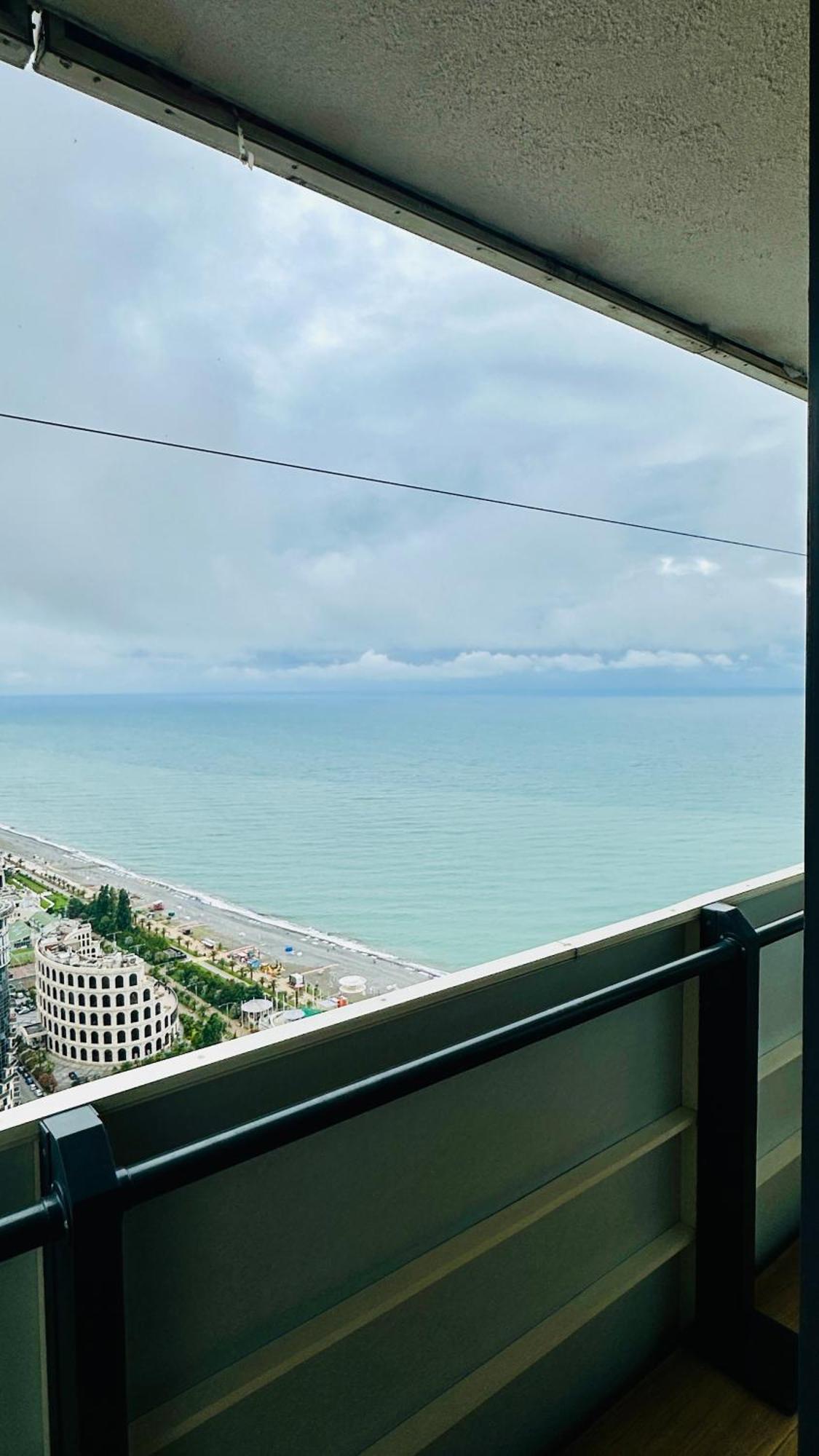 New Orbi Batumi Hotell Eksteriør bilde