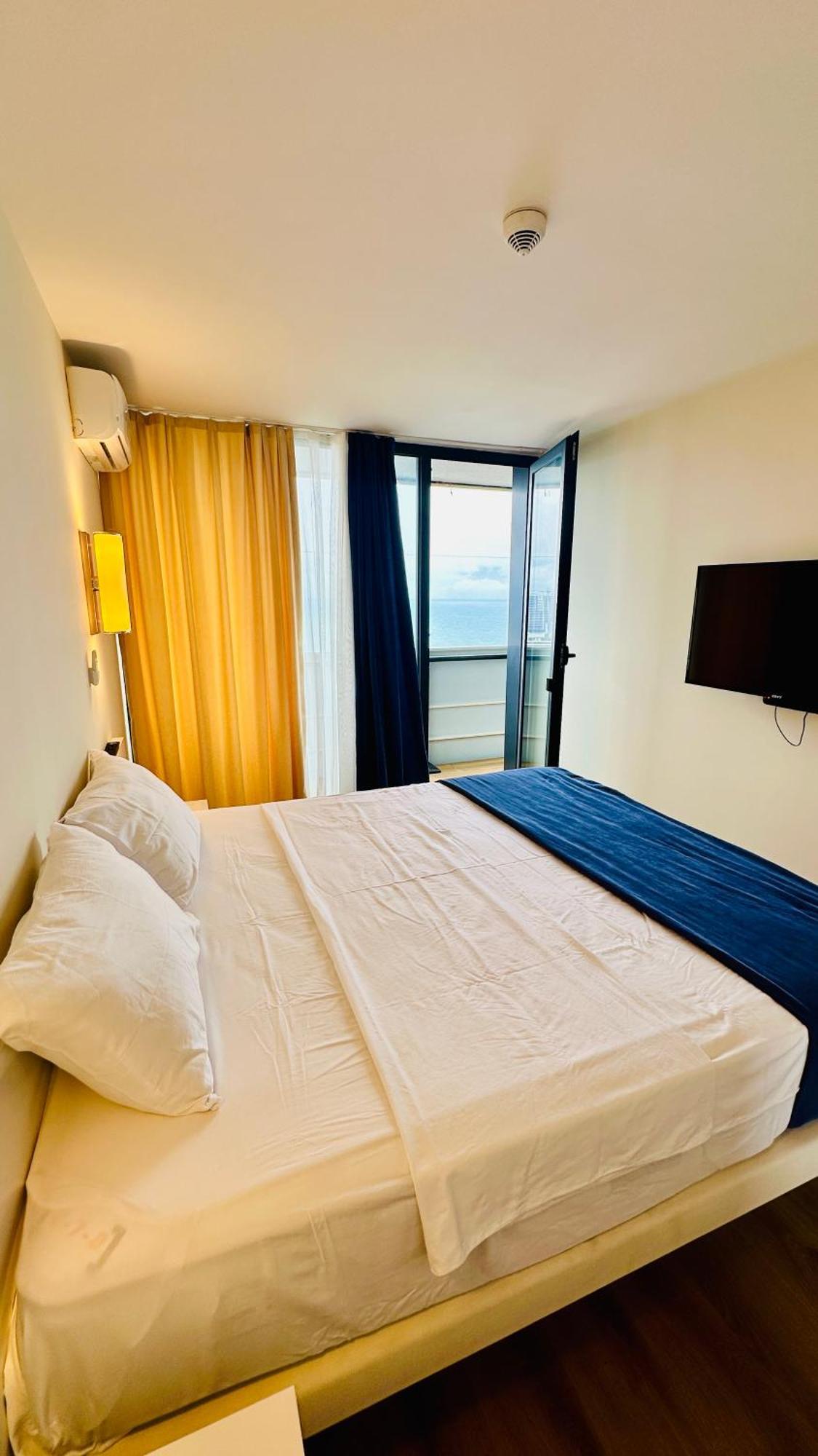 New Orbi Batumi Hotell Eksteriør bilde