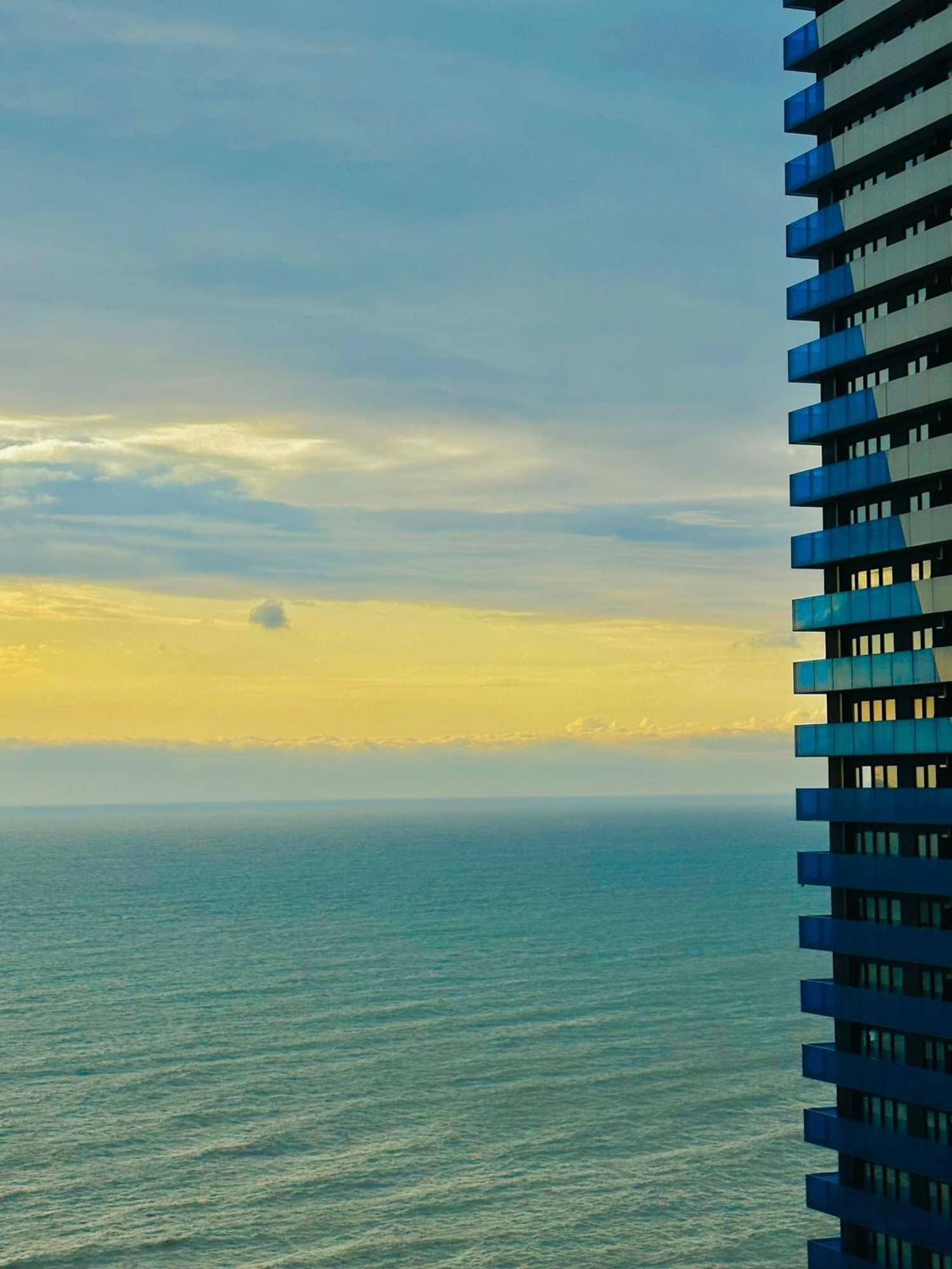 New Orbi Batumi Hotell Eksteriør bilde