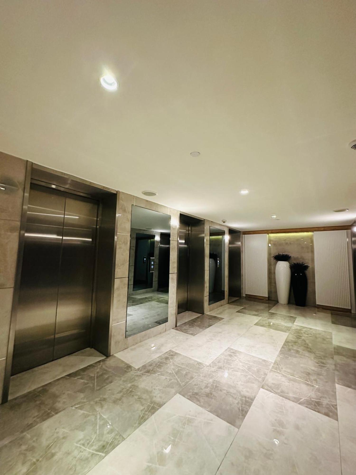 New Orbi Batumi Hotell Eksteriør bilde