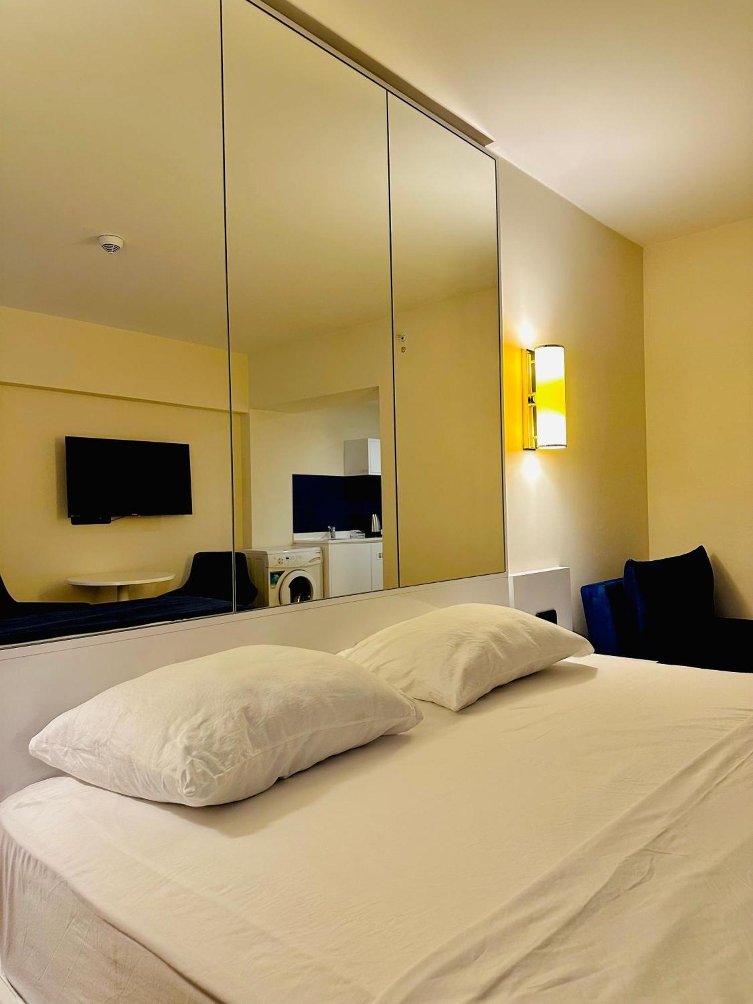 New Orbi Batumi Hotell Eksteriør bilde