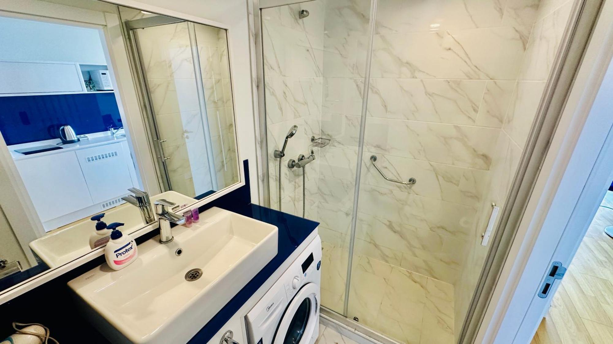 New Orbi Batumi Hotell Eksteriør bilde