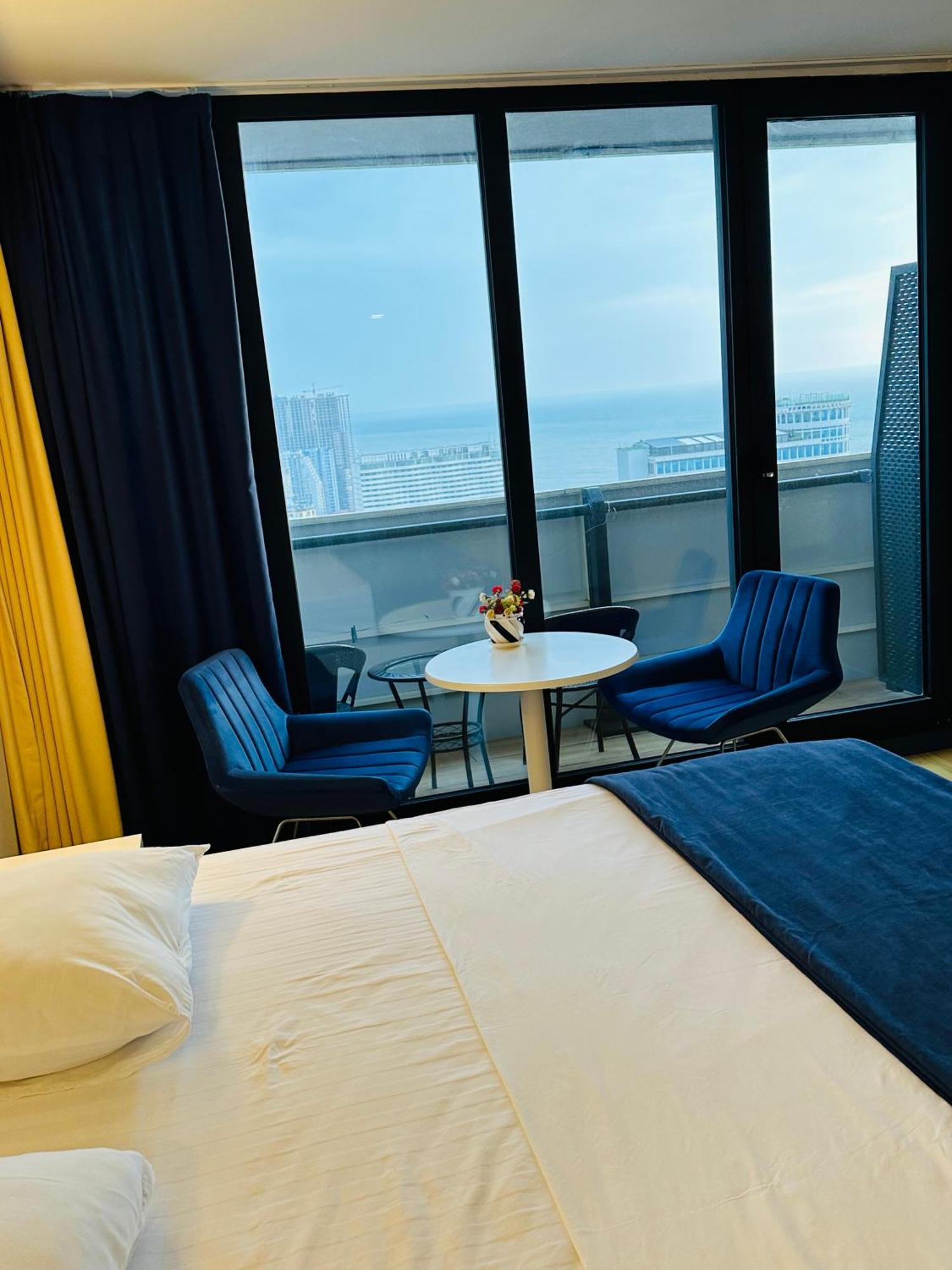 New Orbi Batumi Hotell Eksteriør bilde