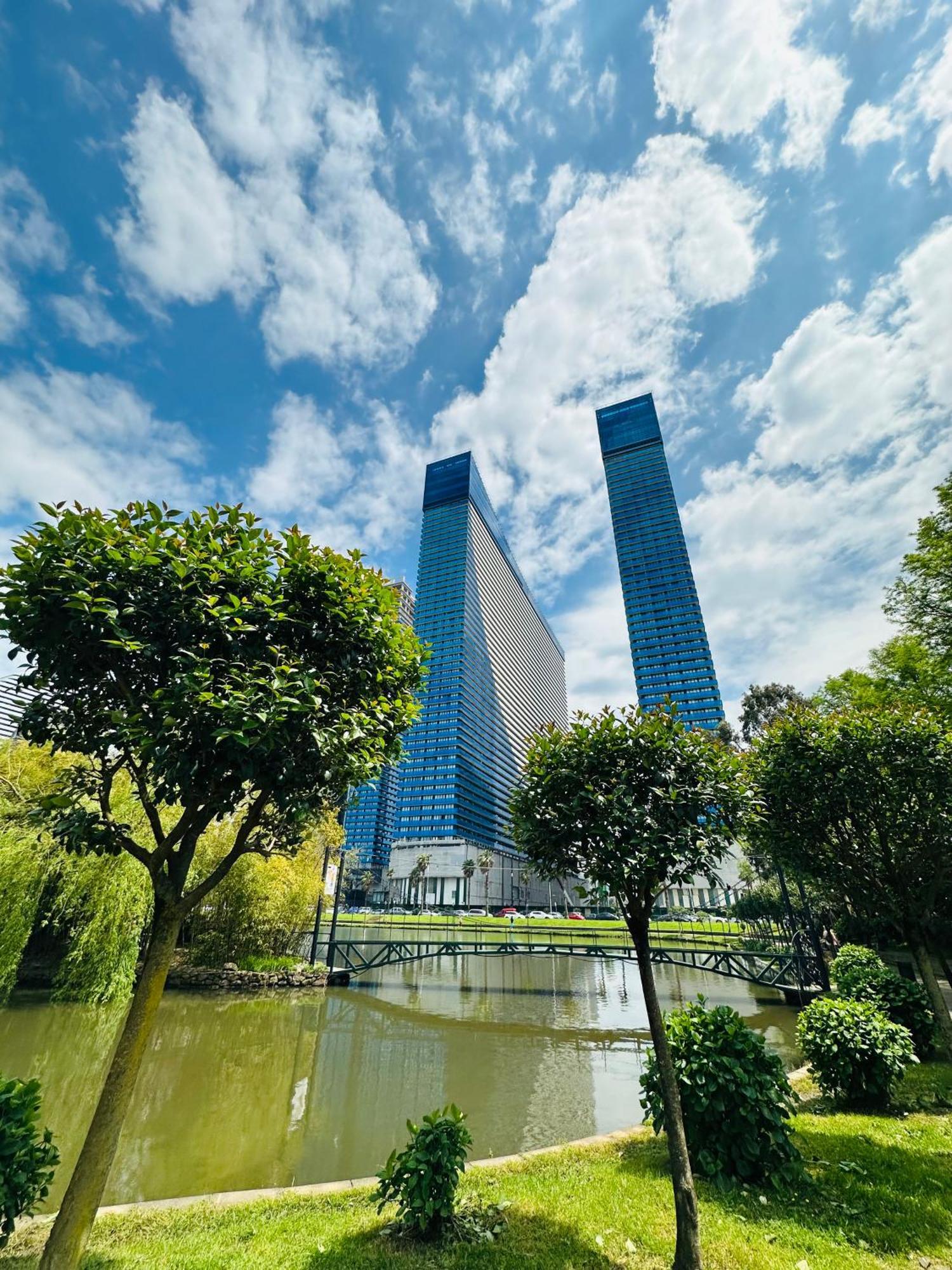 New Orbi Batumi Hotell Eksteriør bilde