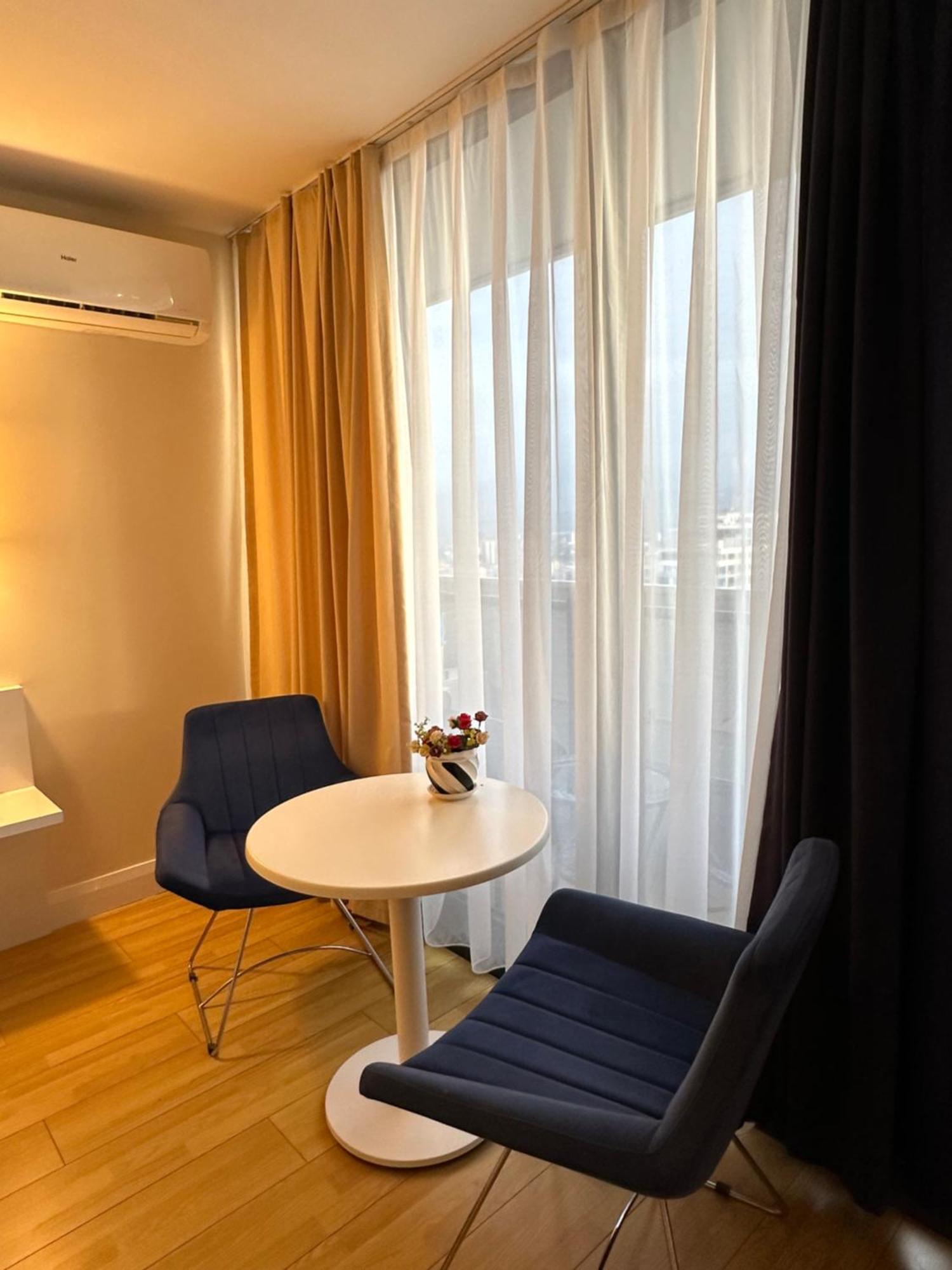New Orbi Batumi Hotell Eksteriør bilde