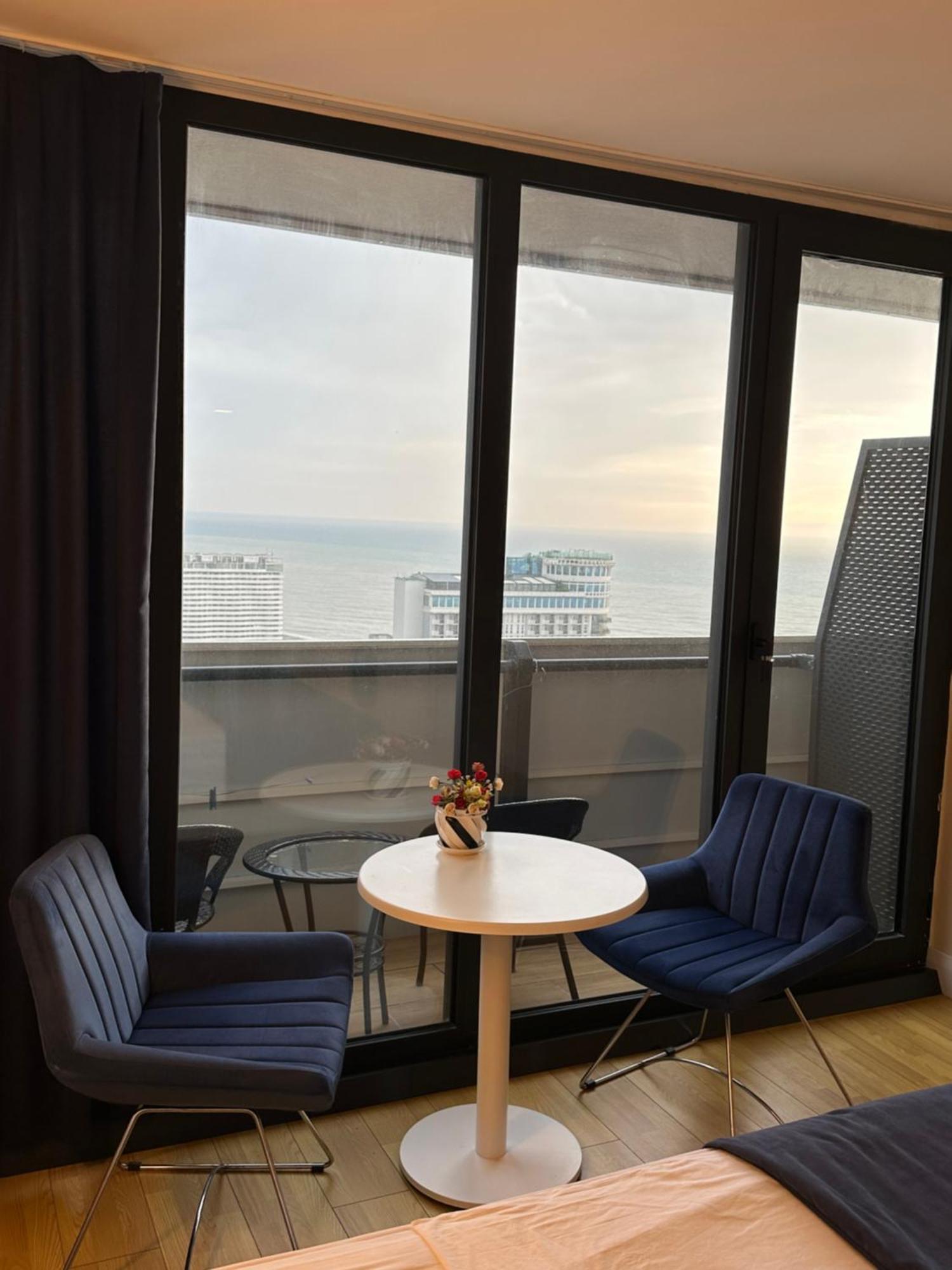 New Orbi Batumi Hotell Eksteriør bilde